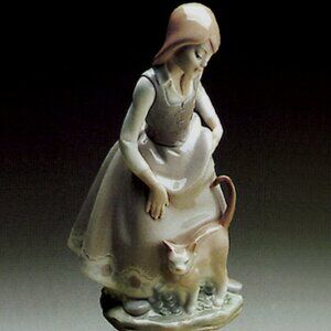 Lladro Little Girl with Cat porcelain figurine
